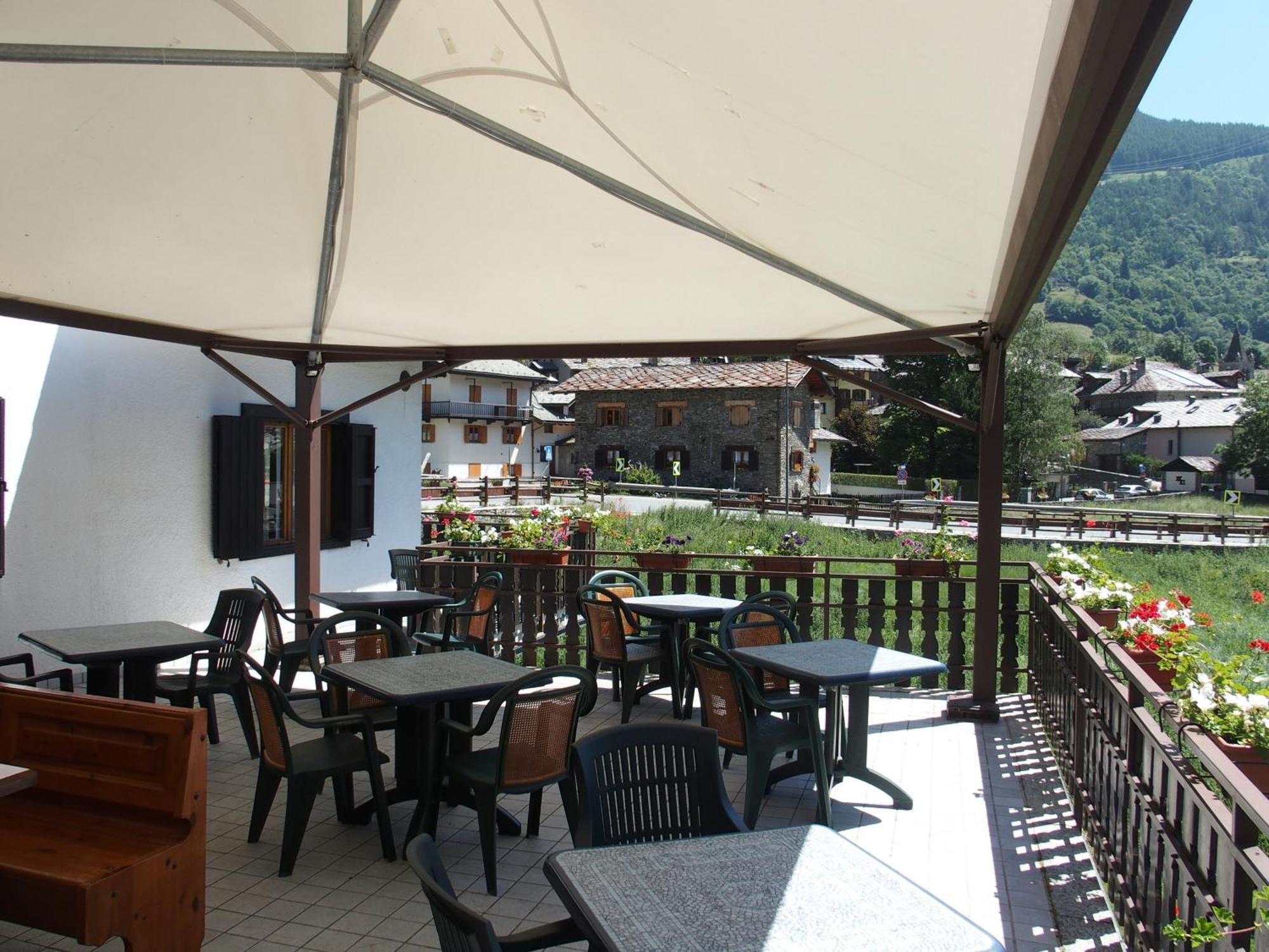 Hotel Col Serena Етрубль Екстер'єр фото