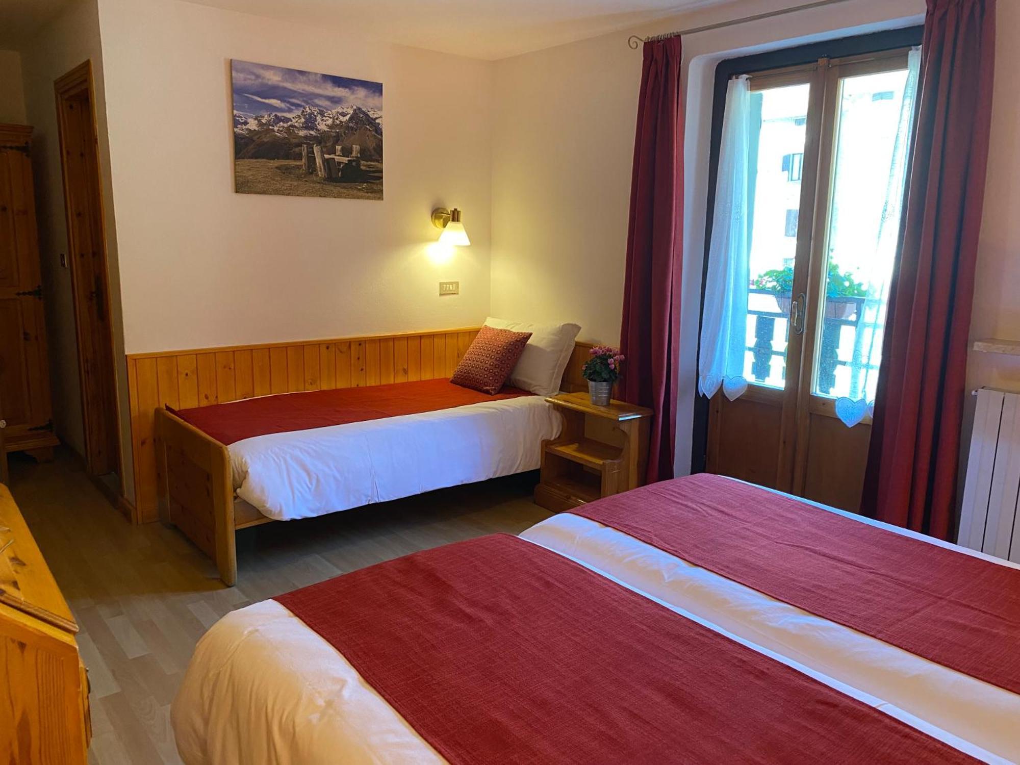 Hotel Col Serena Етрубль Екстер'єр фото
